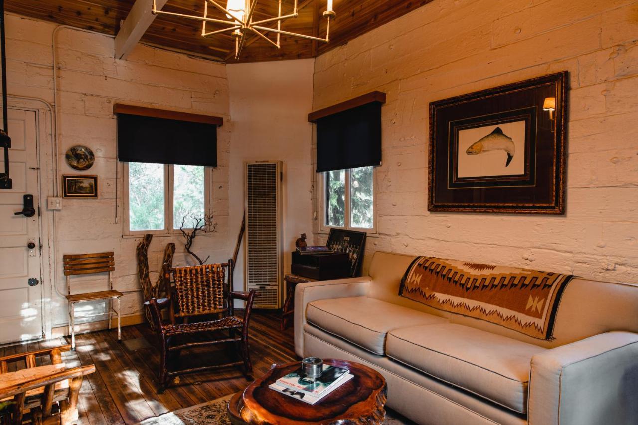 The Fireside Inn آيديلوايل المظهر الخارجي الصورة